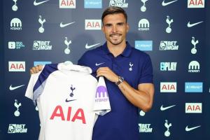 弗蘭克：帕利尼亞是能力全面的六號位球員，能和本坦庫爾互補(bǔ)