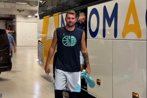 意氣風發(fā)????斯洛文尼亞男籃官推曬東契奇訓(xùn)練片段：他回來了