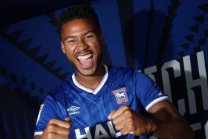 官方：伊普斯維奇再次租借那不勒斯中場卡尤斯特 據(jù)悉總價(jià)950萬歐