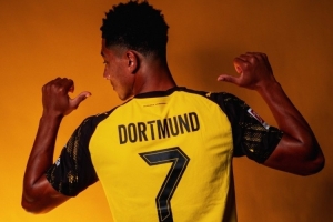 多特球員新賽季球衣號(hào)碼：?jiǎn)滩?貝林厄姆7號(hào)，雷納改穿21號(hào)