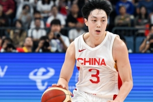 能攻善傳！胡明軒8中4貢獻14分4板6助僅1失誤 正負值+26