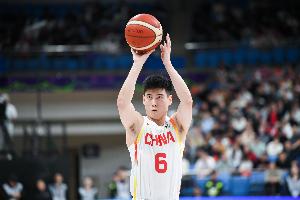 本屆男籃最穩(wěn)射手！程帥澎替補5記三分轟下全隊最高20分助隊晉級