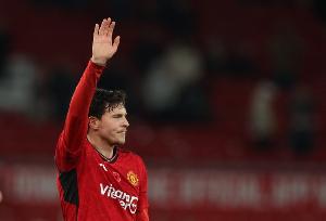 聚首滕哈赫？德天空：林德洛夫在與勒沃庫(kù)森談判