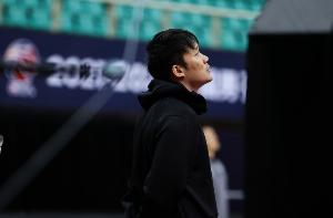 丁彥雨航談王俊杰：比我剛打國(guó)家隊(duì)時(shí)好多了 我那時(shí)候老緊張了