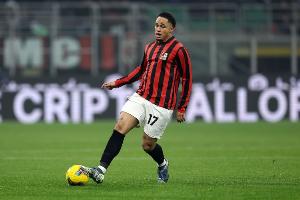 意天空：費內巴切首次報價奧卡福，但米蘭現(xiàn)在不愿出售他