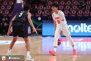 媒體人：趙睿把球隊扛肩上&MVP當(dāng)之無愧 如此中國男籃擬怎能不愛