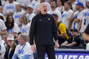 帶隊闖進總決賽！Stein：卡萊爾與步行者達成多年續(xù)約合同