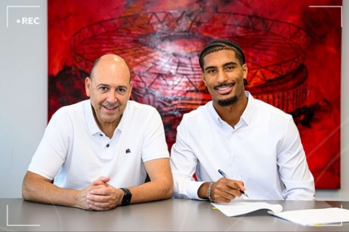 滕帥引援+1！官方：勒沃庫森簽塞維利亞中衛(wèi)巴代，轉(zhuǎn)會費3300萬歐