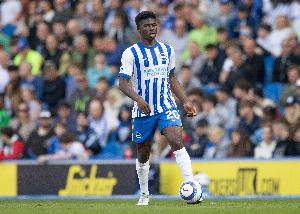 掉身價(jià)？巴萊巴本場(chǎng)半場(chǎng)被換下，5次丟失球權(quán)+攔截?fù)寯鄶?shù)據(jù)掛零