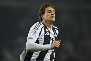 伊爾迪茲：我們之前在里爾就見(jiàn)識(shí)過(guò)戴維，他會(huì)給球隊(duì)帶來(lái)很大幫助