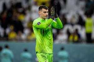 衛(wèi)報：諾丁漢森林商談引進利瓦科維奇，若價格合適費內巴切愿放人