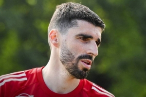 法媒稱巴黎FC將簽下中場里斯-梅洛，布雷斯特主帥確認他已經(jīng)離隊