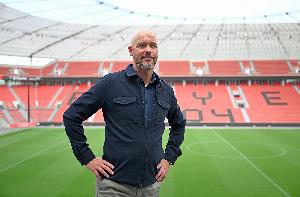 記者：藥廠發(fā)現(xiàn)滕哈赫是錯誤人選時沒浪費時間，但當初為啥要請他