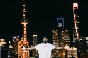 絕美夜景！詹姆斯曬昨晚在外灘拍照組圖：上海的夜晚和高度