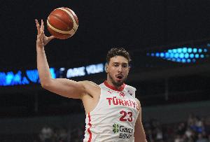 進化了！申京強度拉滿硬鋼約基奇 28+13+8+關鍵搶斷贏下火龍對決