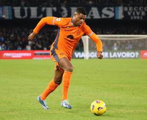 赫拉芬貝赫：鄧弗里斯度過(guò)了一個(gè)出色賽季，他有機(jī)會(huì)爭(zhēng)奪金球獎(jiǎng)