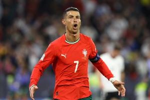 世預(yù)賽射手榜：C羅38球距離榜首只差1球，梅西36球、萊萬31球