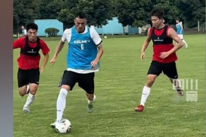 卷起來了！“川超”成都隊(duì)今日與成都蓉城B隊(duì)進(jìn)行了熱身賽