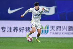 記者：對陣武漢傷退的天津外援薩爾瓦多有拉傷，明天做進一步檢查