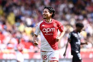 南野拓實(shí)已成為法甲歷史上進(jìn)球最多的日本球員，共打入18球