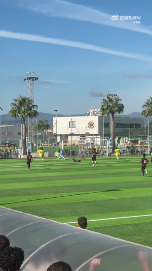 首秀即破門！15歲劉凱源代表黃潛U16A隊(duì)首發(fā)，低射破門收獲首球！