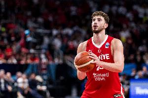 申京錯(cuò)失絕平三分！阿塔曼：比賽已結(jié)束 不想對(duì)球員決定進(jìn)行評(píng)論