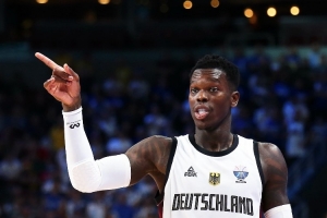 媒體人：德國(guó)取得佳績(jī)&出現(xiàn)黃金一代 是積極擁抱黑人運(yùn)動(dòng)員的結(jié)果