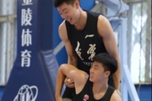 遼寧男籃最新訓(xùn)練視頻：來(lái)點(diǎn)兒“強(qiáng)度”??