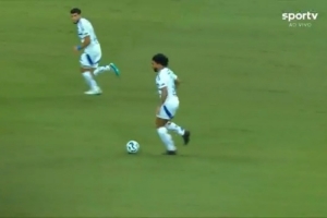 巴博薩距離球門32米轟世界波，巴甲生涯最遠(yuǎn)進(jìn)球+預(yù)期進(jìn)球僅0.01