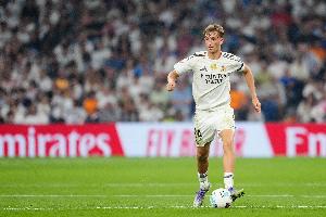 記者：裁委員評議無法作為證據(jù)，皇馬中衛(wèi)赫伊森將被停賽一場