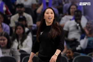 創(chuàng)造紀(jì)錄！WNBA擴(kuò)張球隊女武神主帥首賽季獲年度最佳教練