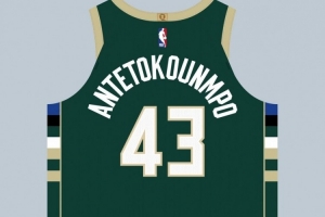 一年290萬(wàn)合同！球衣記者：字母哥哥在雄鹿繼續(xù)穿43號(hào)球衣