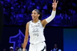 阿賈季后賽第11次砍25+&與瑪雅-摩爾并列歷史第五 陶樂西19次第一