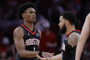 范弗里特重傷或帶來意外之喜？火箭被迫豪賭兩位年輕后衛(wèi)