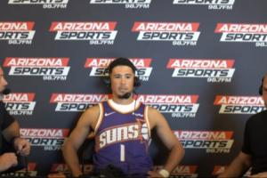 布克：過去2年是生涯最艱難時刻 不奪冠就是失敗卻連附加賽都沒進(jìn)