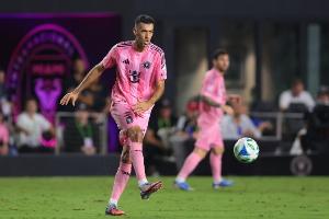 與“沉默巨人”說(shuō)再見(jiàn)：讀懂布斯克茨，方能讀懂最深層的足球智慧