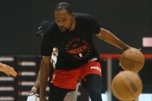 火箭官方曬KD訓(xùn)練視頻預(yù)熱：周一媒體日 大家好好熬過(guò)周末吧