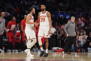 大橋布倫森少拿錢續(xù)約！布朗：為了球隊(duì)整體利益他們犧牲了自我