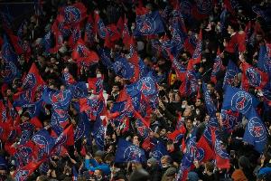 焦點(diǎn)大戰(zhàn)！法媒：大巴黎2600名球迷隨隊(duì)遠(yuǎn)征巴塞羅那，客隊(duì)票售罄