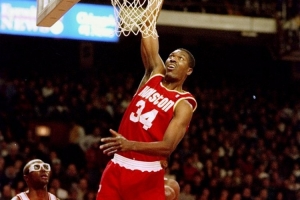 杜蘭特：奧拉朱旺在整個籃球界設(shè)立了標(biāo)桿 希望能夠達(dá)到他的高度