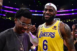 會和布萊斯父子同臺？詹姆斯：我不會等他 我們有各自的時(shí)間表