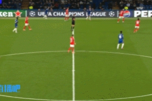 11人完賽就這么難！佩德羅危險(xiǎn)動(dòng)作染黃，登場(chǎng)30分鐘被罰下！