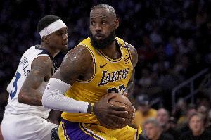 詹姆斯已經(jīng)從左膝傷勢(shì)中完全康復(fù) 但湖人不打算讓他多打季前賽