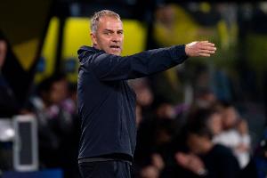 弗里克遭遇執(zhí)教生涯歐冠主場第二場失利，兩次都是對陣巴黎