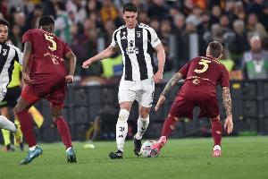 意媒：比利亞雷亞爾今夏曾有意引進(jìn)弗拉霍維奇，但他本人拒絕了