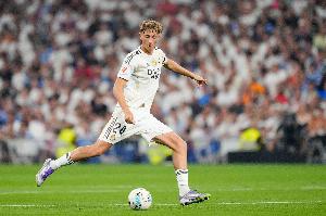 20歲穩(wěn)坐皇馬主力！赫伊森身價(jià)再漲1000萬(wàn)，現(xiàn)7000萬(wàn)排中衛(wèi)榜第6