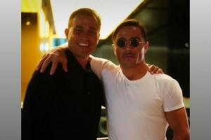 心情不錯(cuò)??卡納瓦羅社媒曬與撒鹽哥合照，他接近執(zhí)教烏茲別克