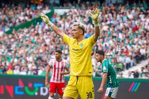 混血?dú)w化+1？日本與21歲不萊梅主力門將巴克豪斯談判，希望歸化