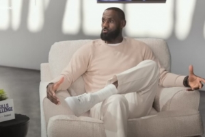 詹姆斯：我仍然喜歡上場訓練 喜歡看球穿過籃網 仍有新秀般的感覺