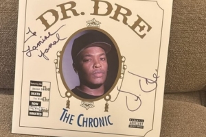 頂級尖貨！亞馬爾曬Dr. Dre的To簽首專和金色Beats耳機